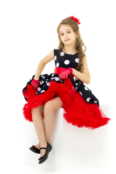 Portrait of Pretty Girl Wearing Retro Style Polka Dot Dress — Stock Photo, Image
