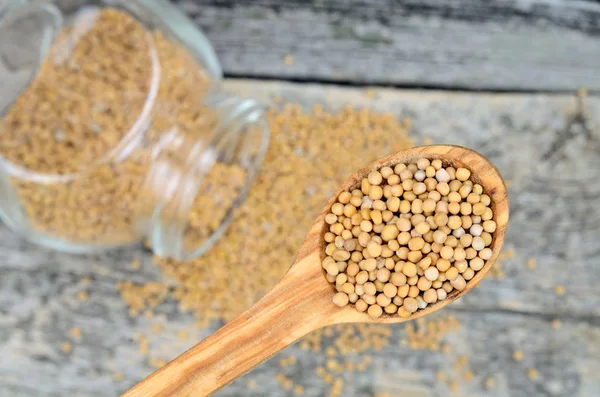 Tahta kaşık hardal tohumu