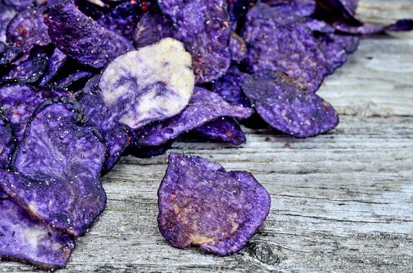 Blue Potato Chips Wooden Table — Stock Photo, Image