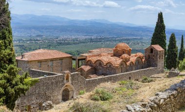 Bizans Metropolitan Kilisesi, Hagios Demetrios ve arkeoloji müzesinde bulunan Mystras, Peloponnese, Yunanistan.