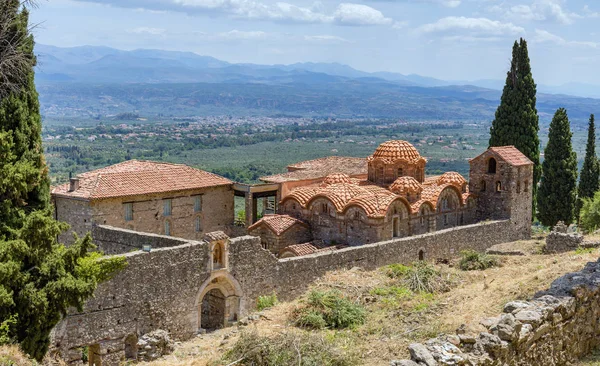 Die Byzantinische Metropolitankirche Hagios Demetrios Und Das Archäologische Museum Mystras — Stockfoto
