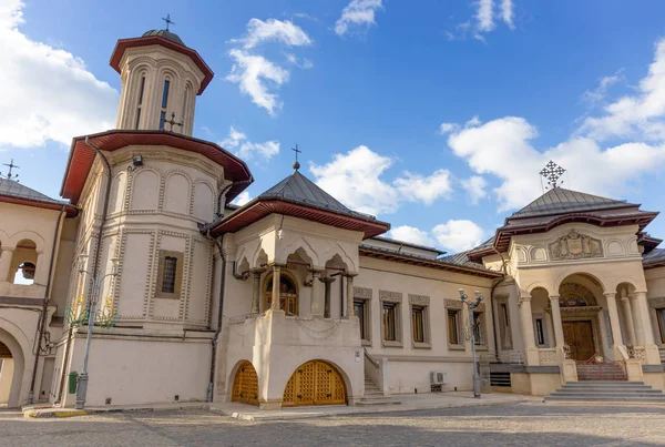 Πατριαρχικό Παλάτι Στο Βουκουρέστι Ρουμανία — Φωτογραφία Αρχείου