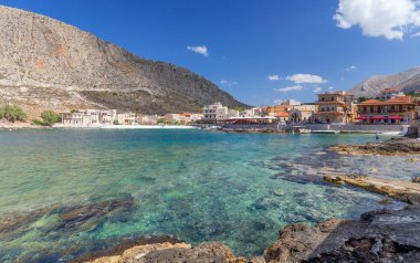 Gerolimenas kıyı köyünde Mani, Peloponnese, Yunanistan.