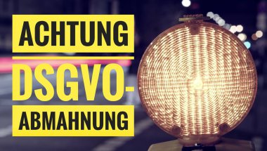 Almanca Achtung Dsgvo-Abmahnung İngilizce dikkat Dsgvo (Gdpr) olarak uyarı lambası ile
