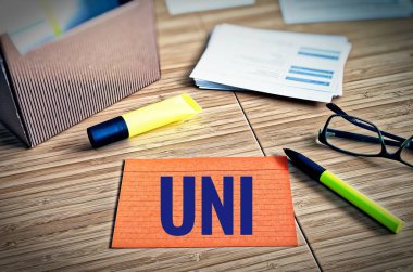 Dizin kartı gözlük, kalem ve bambu Uni İngiliz Üniversitesi'nde Almanca kelime ile yasal sorunlar ile