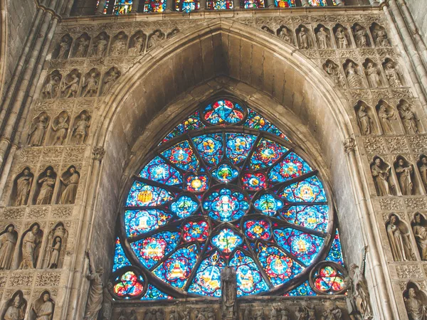 Wnętrze Katedry Notre Dame Paryżu Francja Europie Okien Kościoła Nowoczesna — Zdjęcie stockowe