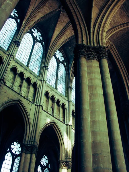 Interiören Notre Dame Paris Frankrike Europa Med Kyrkfönster Och Modern — Stockfoto