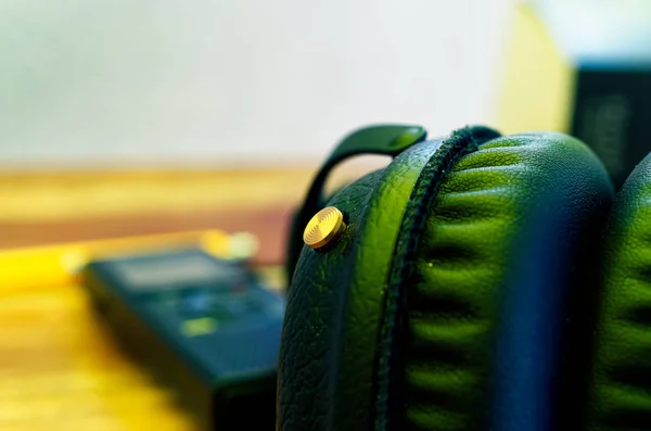 Headphones Front Dictaphone — Stock Photo, Image
