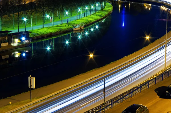 Noche Carretera Saarbruecken Sarre Alemania Europa Con Parlamento Estatal Autopista — Foto de Stock