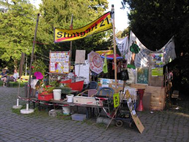 Stuttgart 21 Protesto Kampı Stuttgart ana istasyonu ve Almanya'da şantiye ile fotoğraflandı 2011.09.29