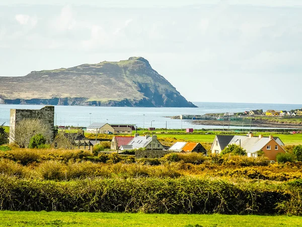 Paisaje Costero Con Prados Irlanda Con Cielo Acuático Prados Verdes —  Fotos de Stock