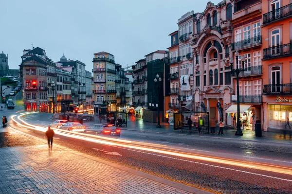 Porto natt stadsutsikt med trafikljus lång exponering skott Royaltyfria Stockfoton