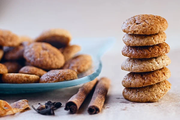 Baked Traditional Seasonal Ginger Cookies Cloves Cinnamon Aroma Plate Stack — Stock Photo, Image