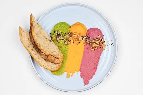 Çok Renkli Vejetaryen Yemeği Baklagil Salatası Kıtır Ekmek Susam Ceviz — Stok fotoğraf