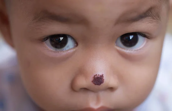 Foto Primer Plano Niño — Foto de Stock