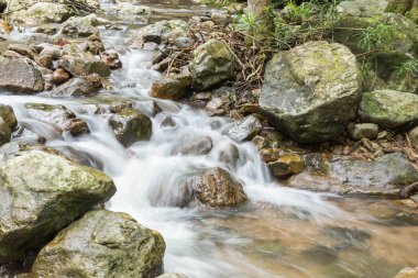 Nakhon Nayok ili Sarika şelale.