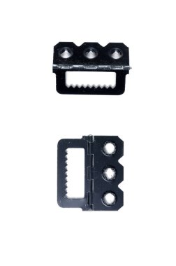 Beyaz bir arka plan üzerinde siyah renk metal bir objektif yuvasının. Yukarıdan görüntülemek.