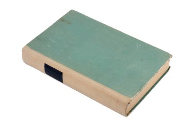Beyaz bir arka plan üzerinde Vintage kitap yeşil bağlama ile. Önden görünüm.