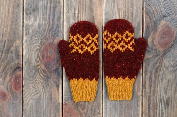 Red Knitted Mittens Handmade Wooden Background View — Stock Photo, Image