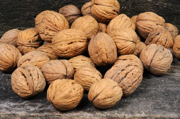 Walnuts Wooden Background Front View — Stock Photo, Image