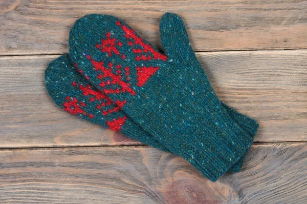 Green Knitted Mittens Wooden Background View — Stock Photo, Image
