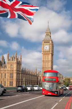 Londra, İngiltere, İngiltere'de kırmızı otobüs ile Big Ben