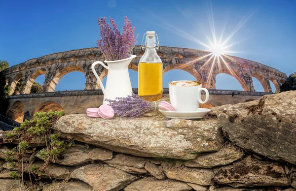 Lavendel Stilleben Mot Pont Gard Akvedukten Provence Frankrike — Stockfoto