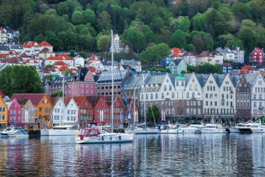 Bergen, Unesco Dünya Mirası, Norveç'te tekne ile Bryggen sokak