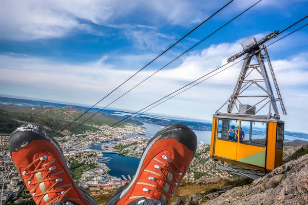 Ferrovia Cabo Ulriken Com Botas Caminhada Bergen Noruega — Fotografia de Stock