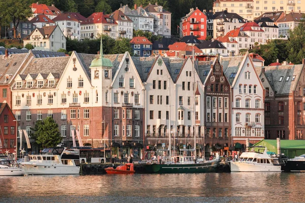 Bergen Street Met Boten Noorwegen Unesco World Heritage Site — Stockfoto