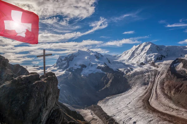 Alpes Suíços Com Geleiras Contra Céu Azul Área Zermatt Suíça — Fotografia de Stock