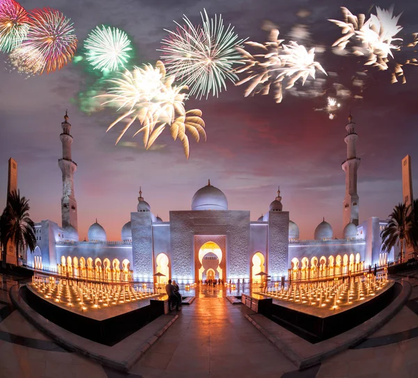 Sheikh Zayed Grand Moskee Tegen Vuurwerk Abu Dhabi Verenigde Arabische — Stockfoto