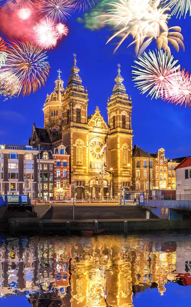 Amsterdam Met Vuurwerk Viering Van Het Nieuwe Jaar Nederland — Stockfoto