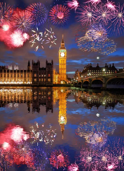 Big Ben Met Vuurwerk Londen Engeland Viering Van Het Nieuwe — Stockfoto
