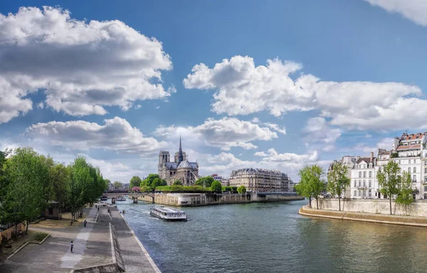 Panorama Med Notre Dame Och Båt Seine Paris Frankrike — Stockfoto