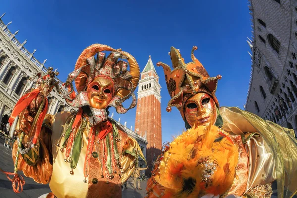 Venedik Talya Düzenlenen Geleneksel Festivalde Renkli Karnaval Maskeleri — Stok fotoğraf