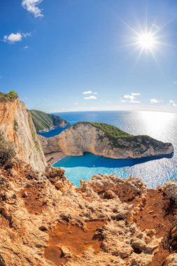Yunanistan 'ın Zakynthos adasında gemi enkazı olan Navagio plajı