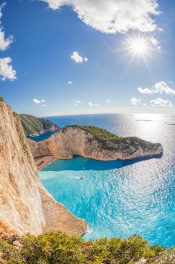 Yunanistan 'ın Zakynthos adasında gemi enkazı olan Navagio plajı