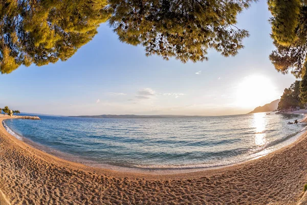 Hırvatistan Brela Dalmaçya Hırvatistan Gün Batımına Karşı Inanılmaz Plajlar — Stok fotoğraf