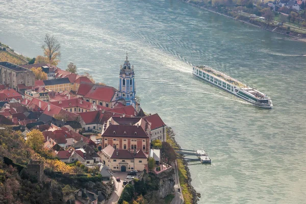 Duernstein Village Castle Tourist Boat Danube River Autumn Wachau Austria — Stock Photo, Image