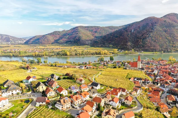Slavná Vesnice Weissenkirchen Podzimními Vinicemi Dunaj Údolí Wachau Rakousko — Stock fotografie