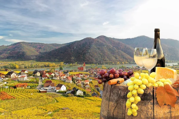 Bottle White Wine Glasses Weissenkirchen Village Autumn Vineyards Wachau Valley — Stock Photo, Image