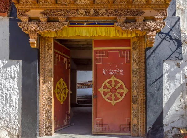 Chemdai Manastırı kapı, Jammu ve Keşmir, Hindistan.