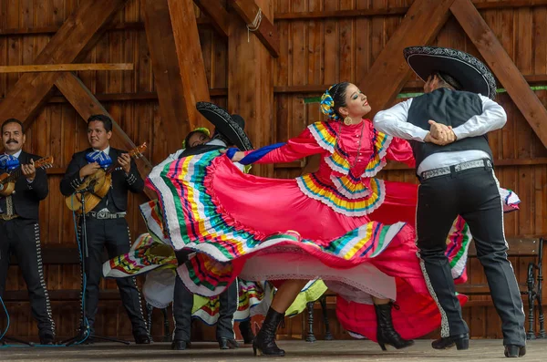 Romania Timisoara Julio 2018 Bailarines México Trajes Tradicionales Presentes Festival — Foto de Stock