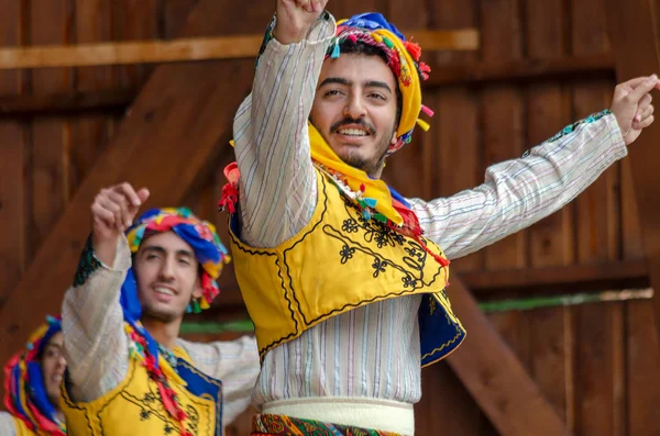 Румыния Тимисоара Июля 2018 Года Молодые Турецкие Танцоры Традиционном Костюме — стоковое фото