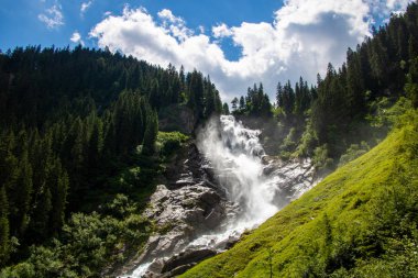 Avusturya (Krimmler Wasserfaelle krimml şelaleler etkileyici görünüm)