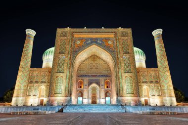 Şehir Merkezi Semerkant Özbekistan'ın Registan Meydanı