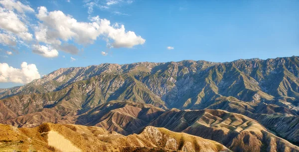 Горы Вдоль Токтогульского Водохранилища Кыргызстан Взятые Августе 2018 Года — стоковое фото