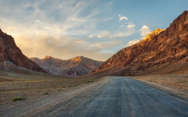 Long Pamir Highway M41 Taken Tajikistan August 2018 Taken Hdr — Stock Photo, Image