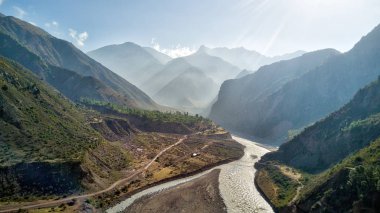 Nehir Tacikistan Ağustos hdr içinde alınan 2018 yılında alınan Pamir karayolu boyunca